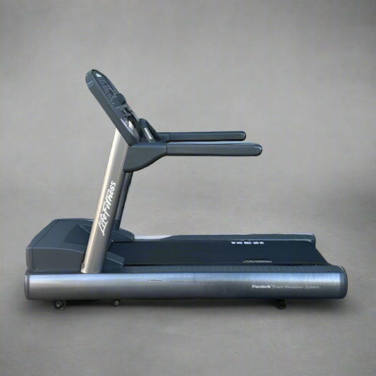 Life Fitness 95Ti Treadmill - Complete Gyms