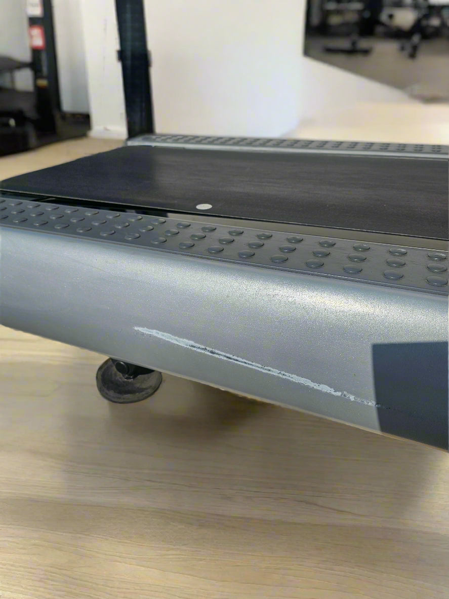 Life Fitness 95Ti Treadmill - Complete Gyms