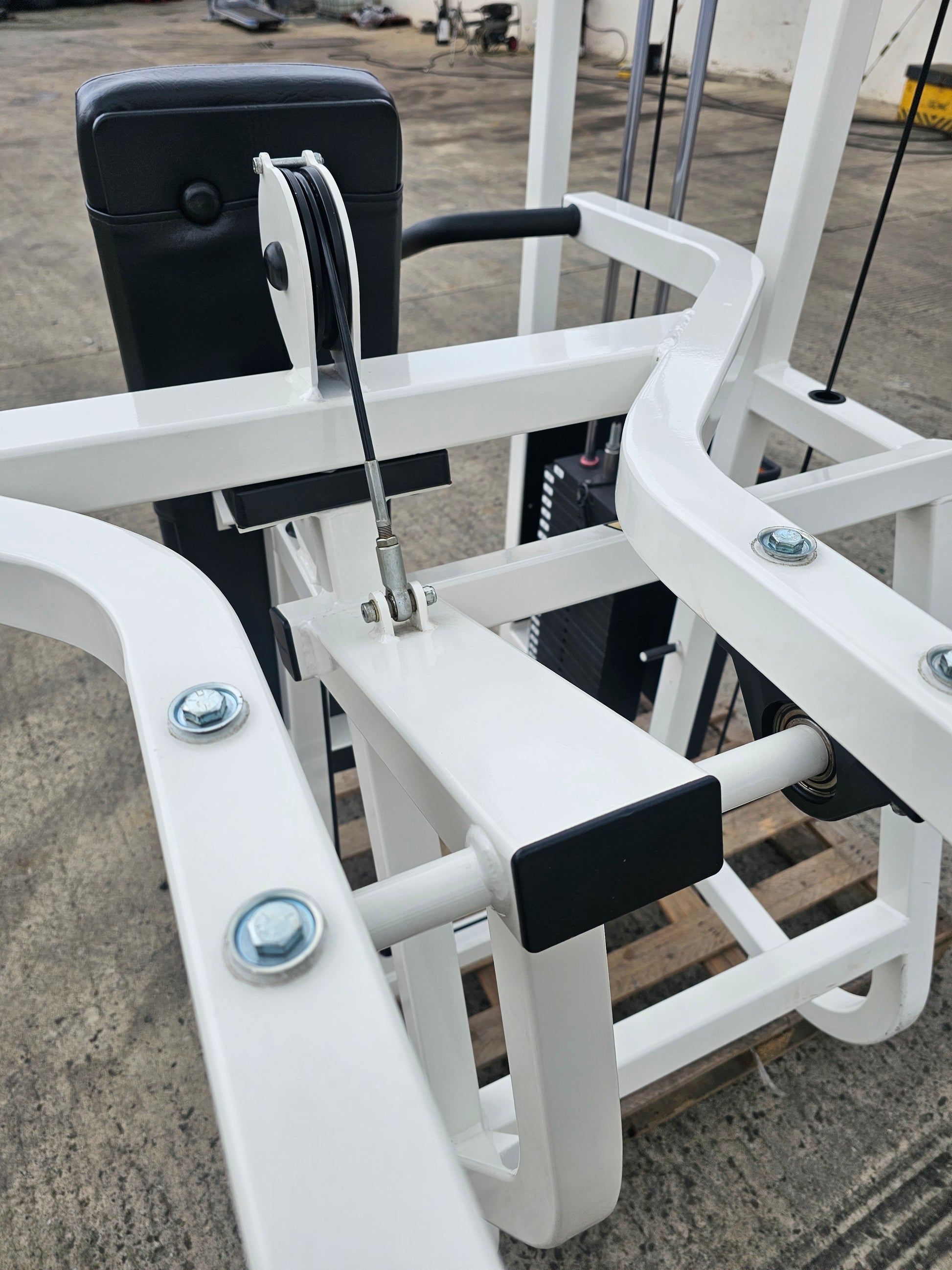 Life Fitness Series 1 Shoulder Press - Complete Gyms