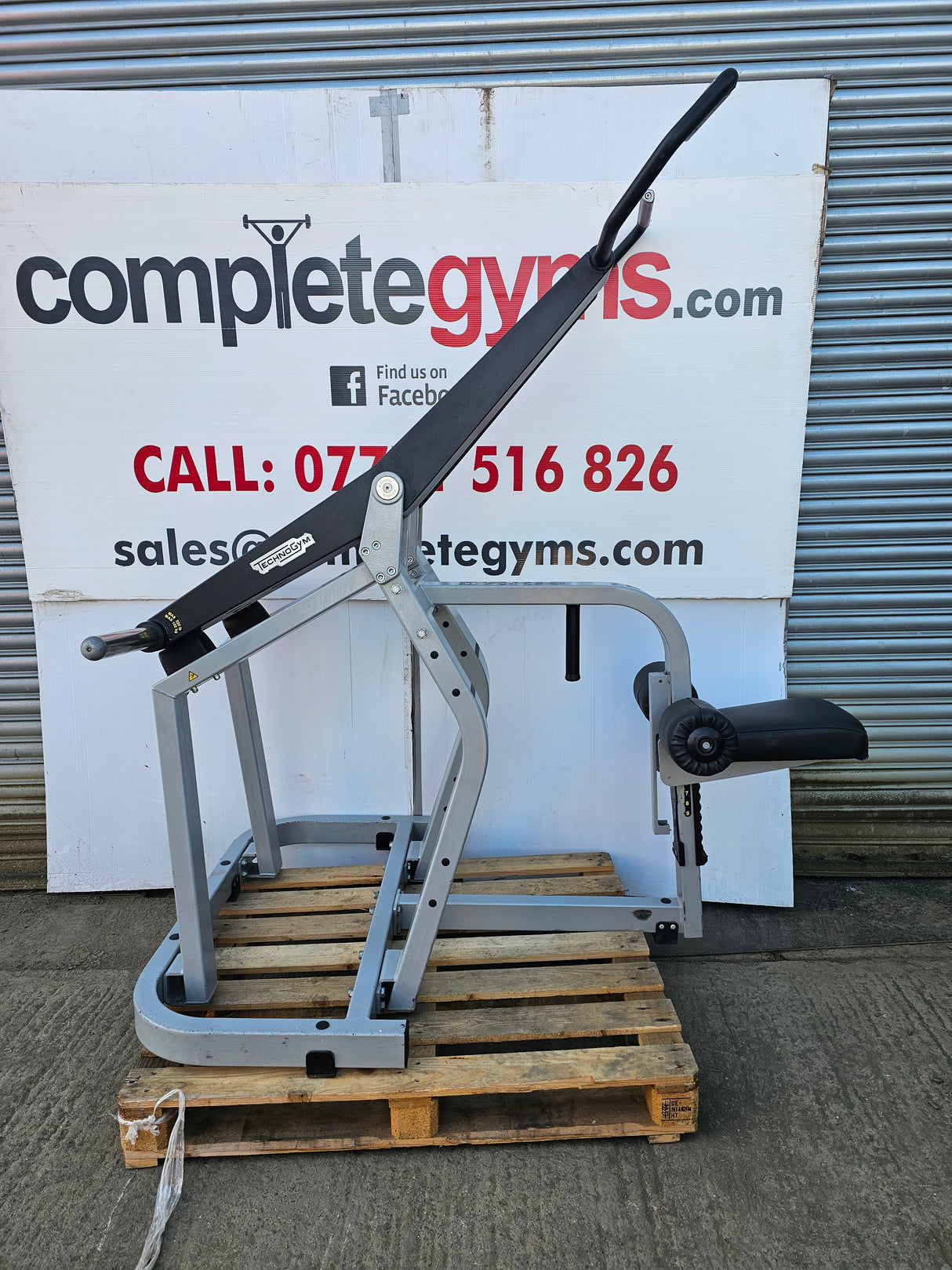 Technogym Pure Strength Lat Pull Down
