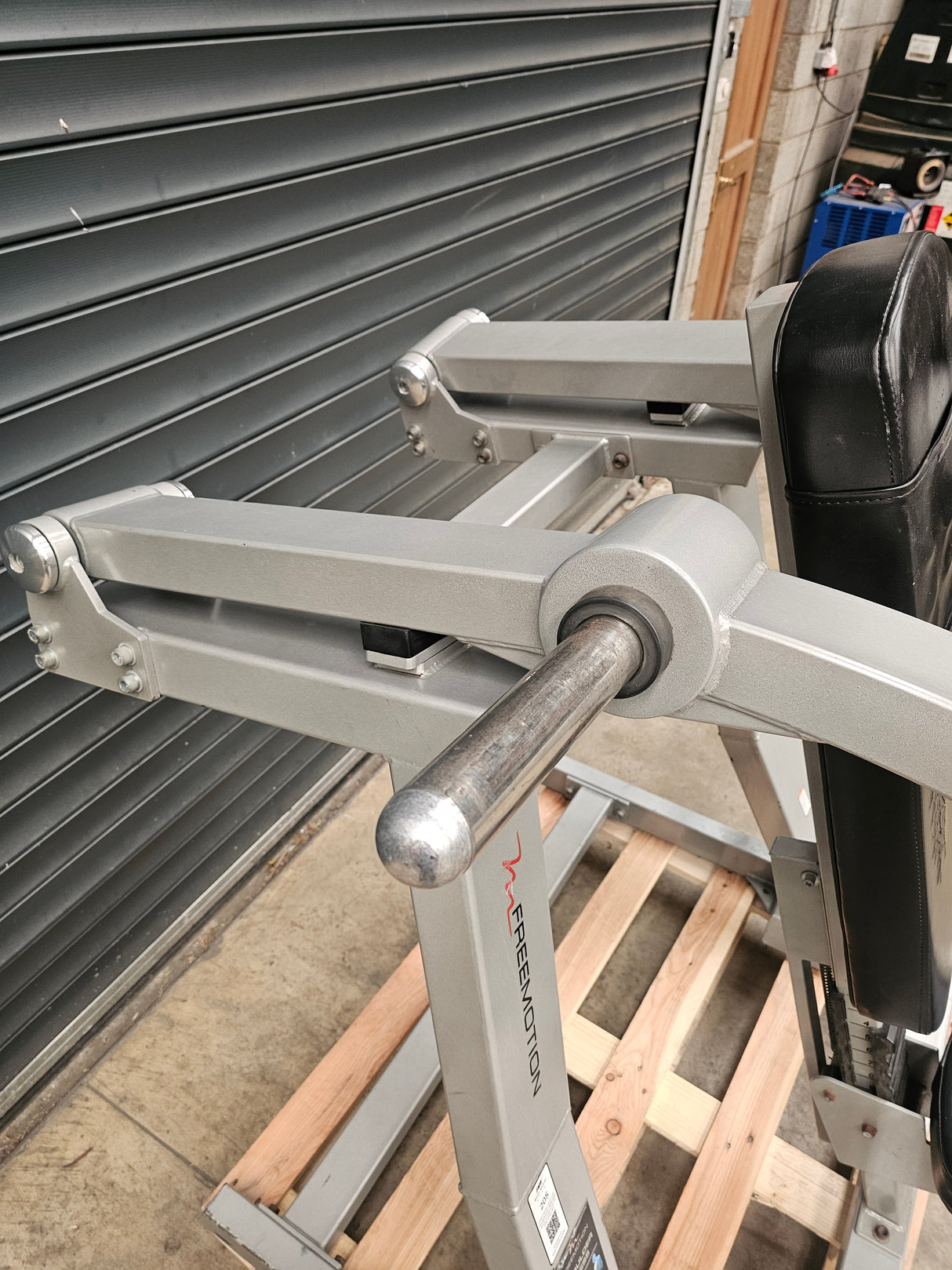 Freemotion Plate Loaded Shoulder Press
