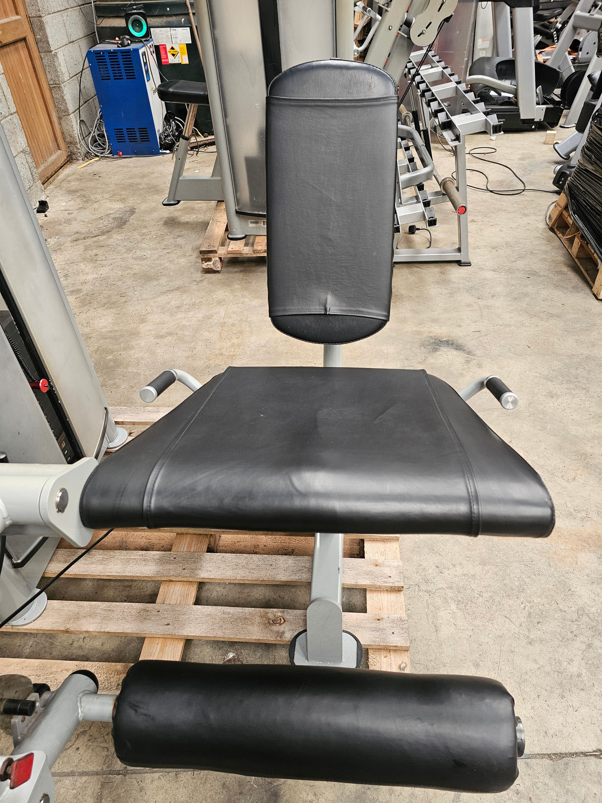 Freemotion Leg Extension