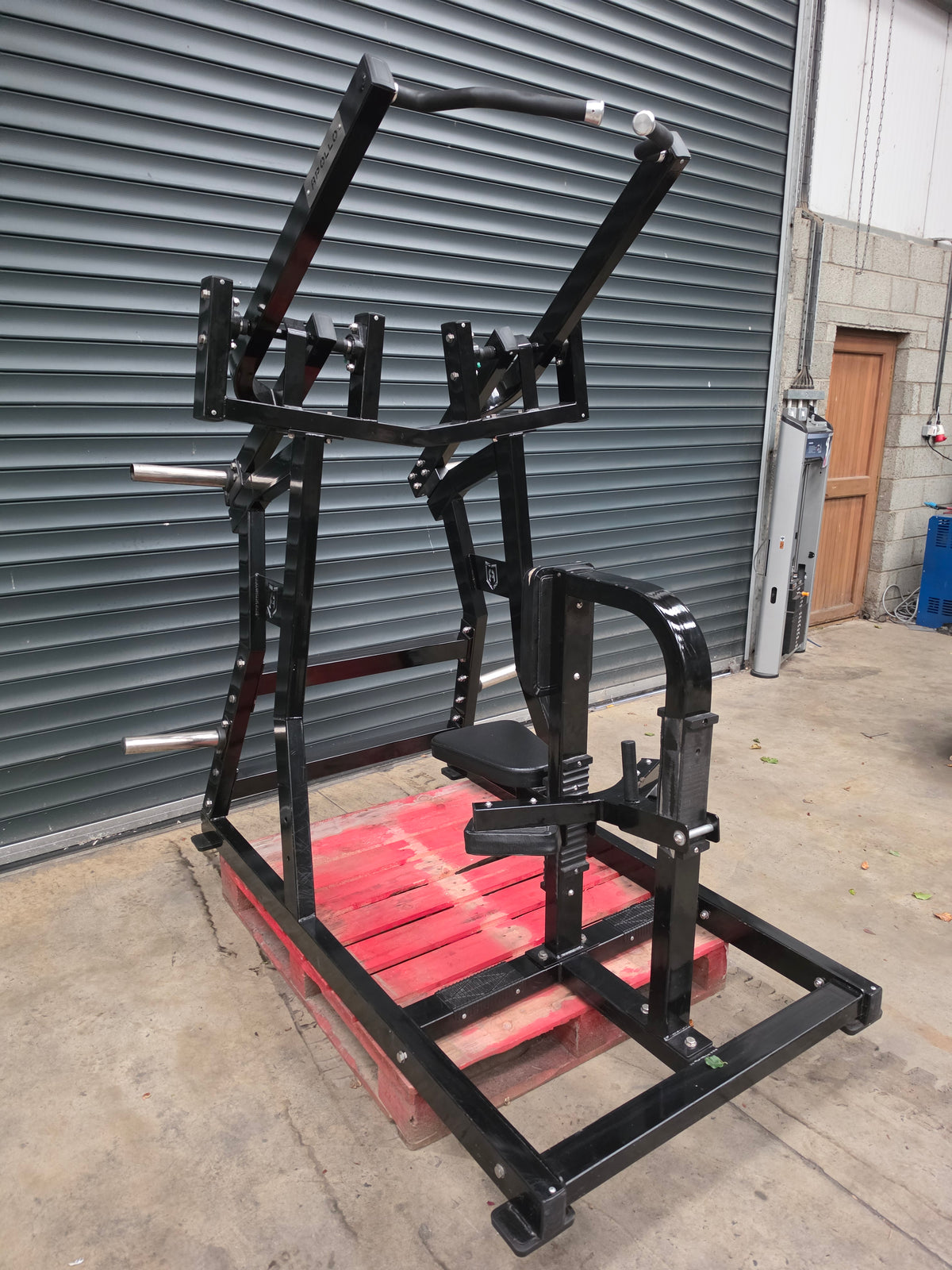 Apollo Plate Loaded Lat Pull Down