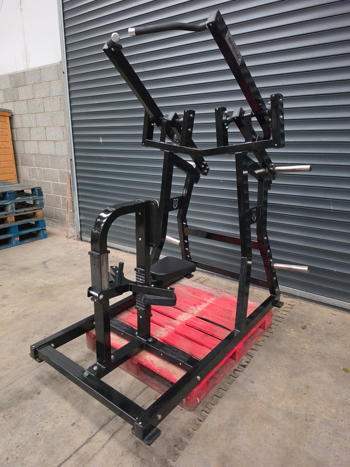 Apollo Plate Loaded Lat Pull Down