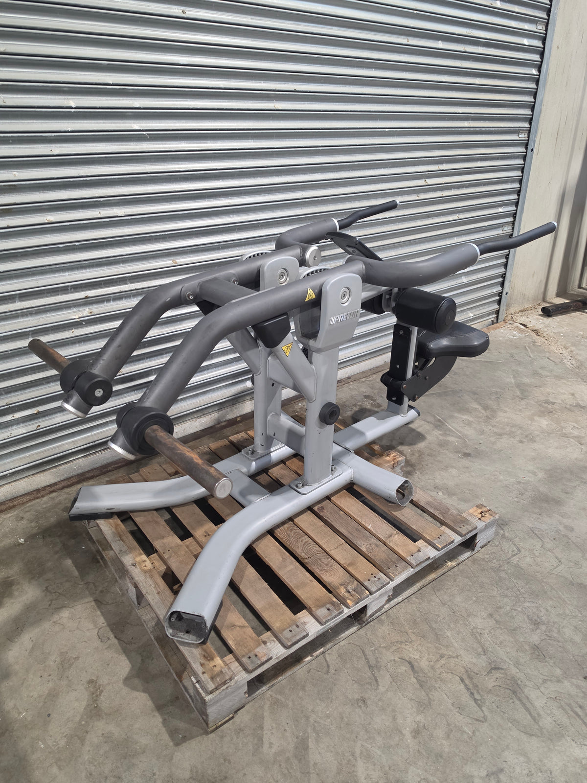 Precor Discovery Series Plate Loaded Seated Dip