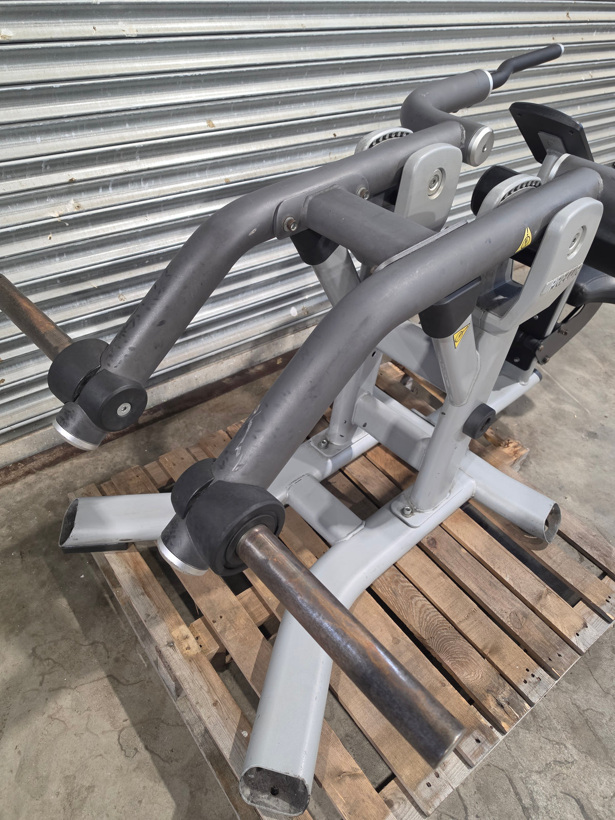 Precor Discovery Series Plate Loaded Seated Dip