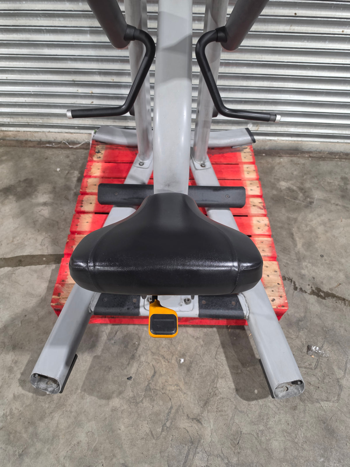 Precor Discovery Series Plate Loaded Low Row