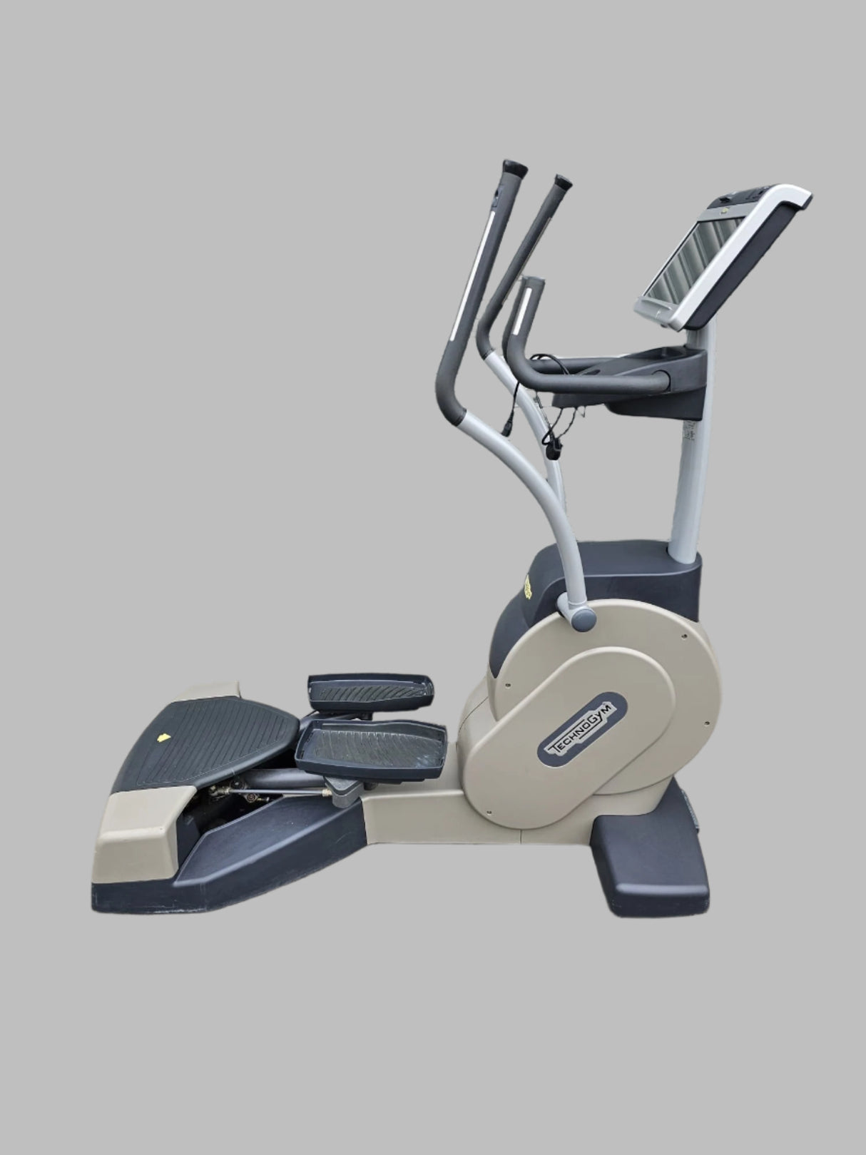 Technogym 700i Crossover / Wave - Complete Gyms