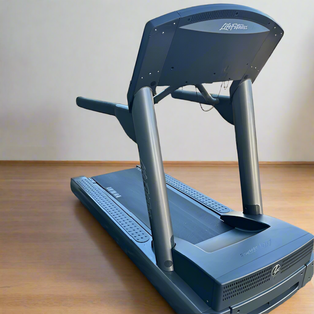 Life Fitness 95Ti Treadmill - Complete Gyms
