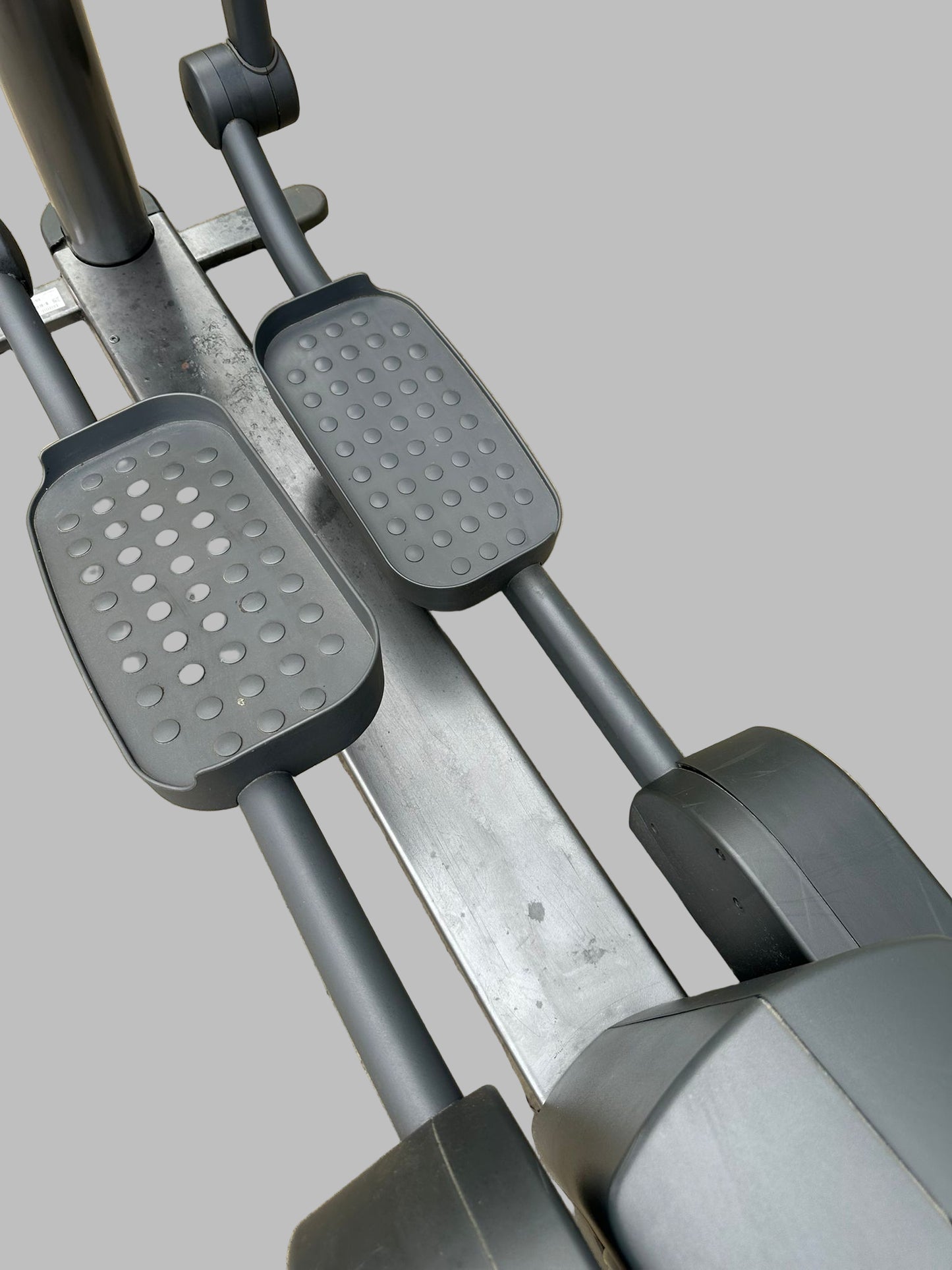 Life Fitness Integrity Cross Trainer 95 Club Series