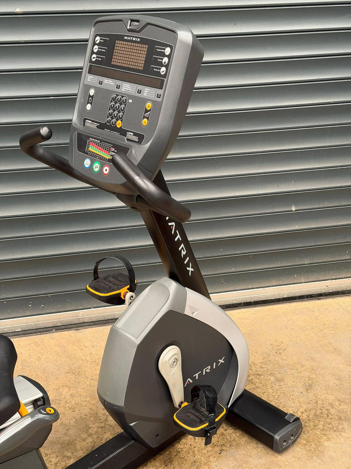 Matrix R3x Recumbent Bike Black Edition