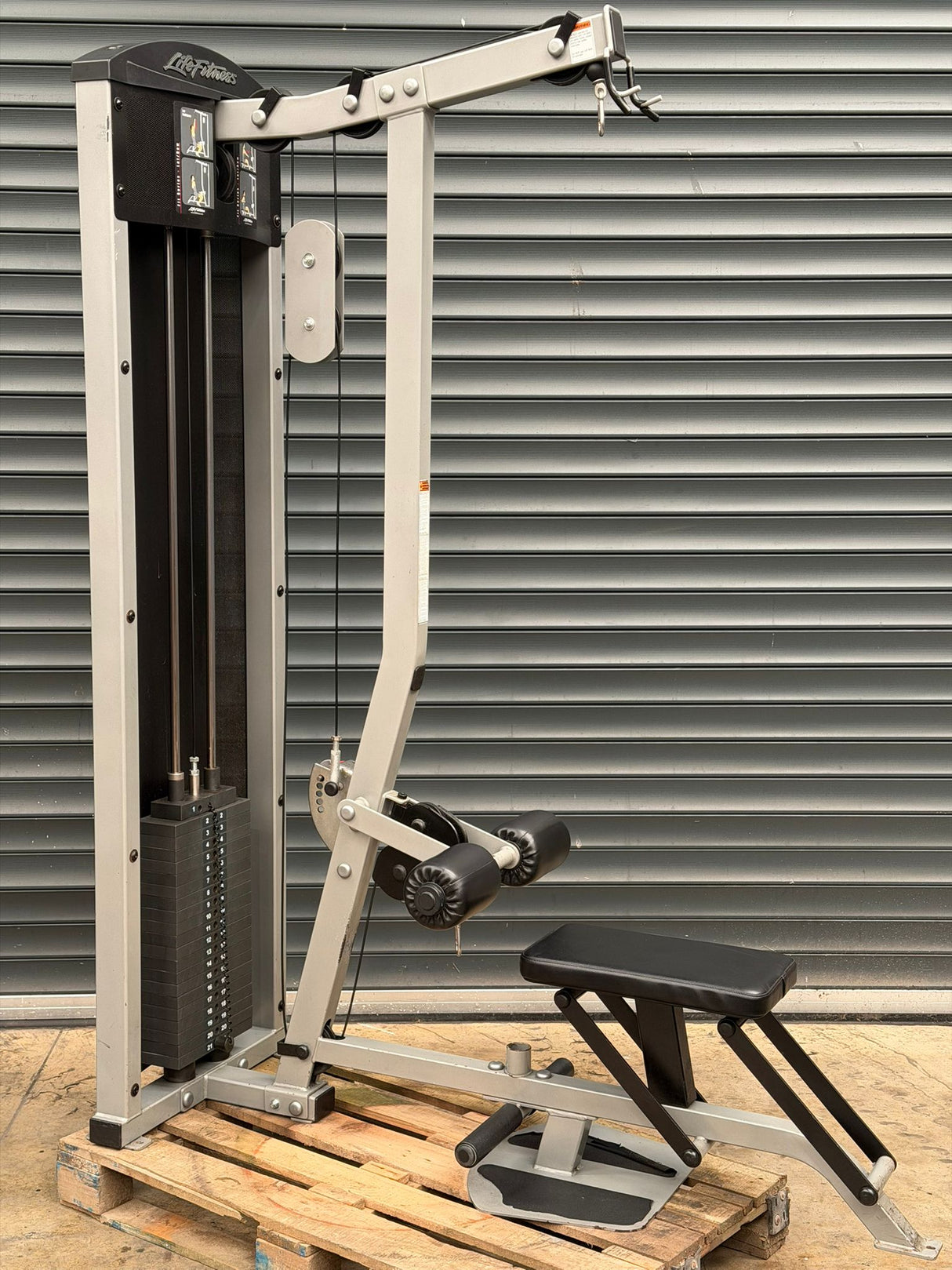 Life Fitness FIT series Lat Pulldown/ Low Row Combo
