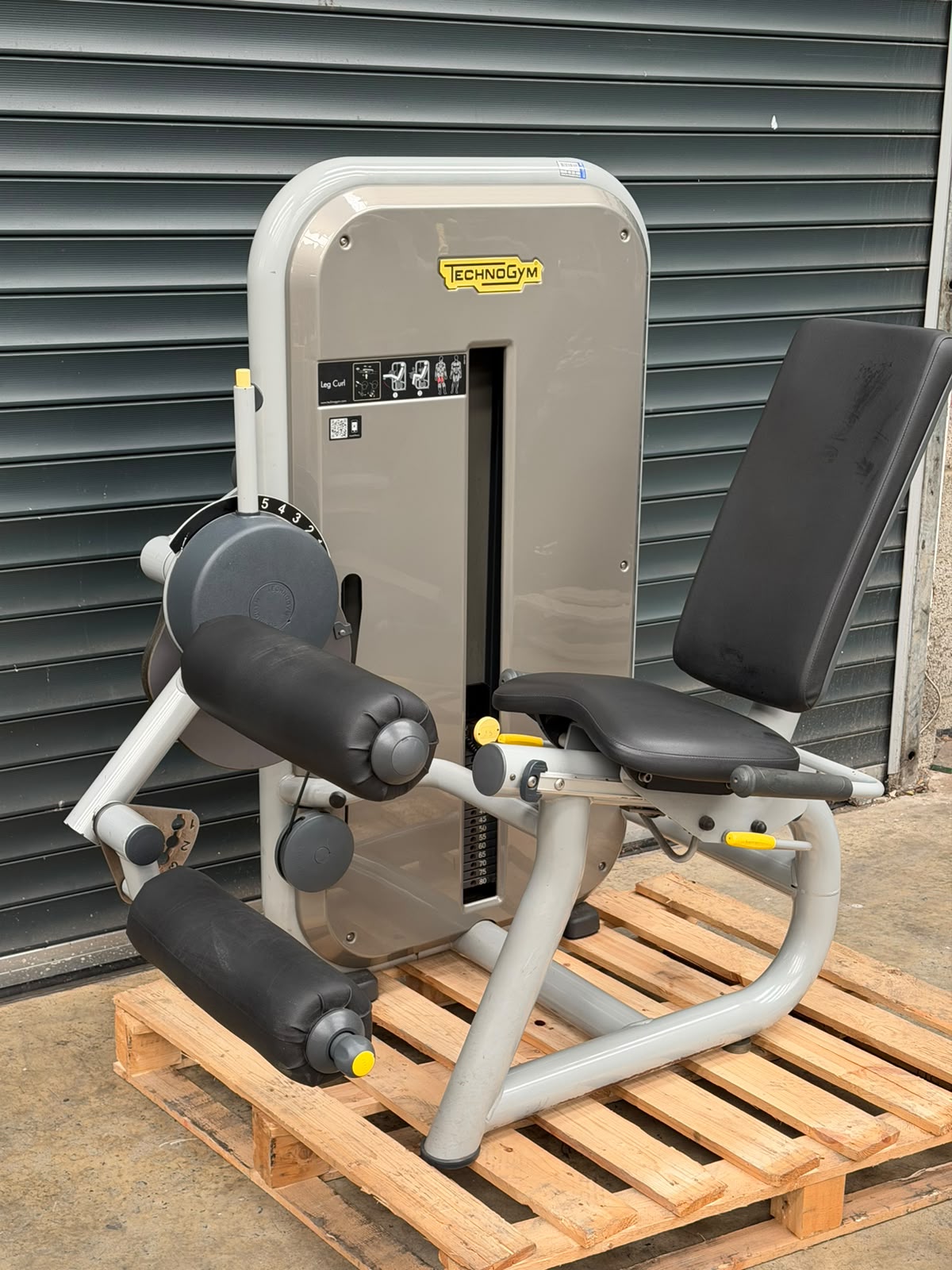 Technogym Element Leg Curl
