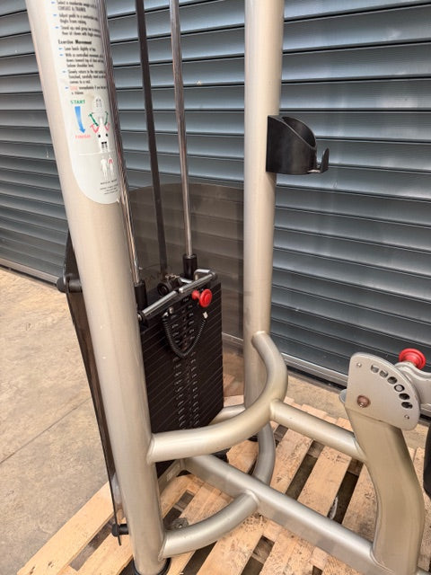 Matrix Lat Pull Down