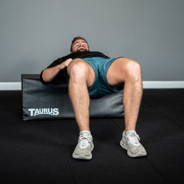 Taurus_Hip_Thrust_Bench_lifestyle_1_1600_1600_600