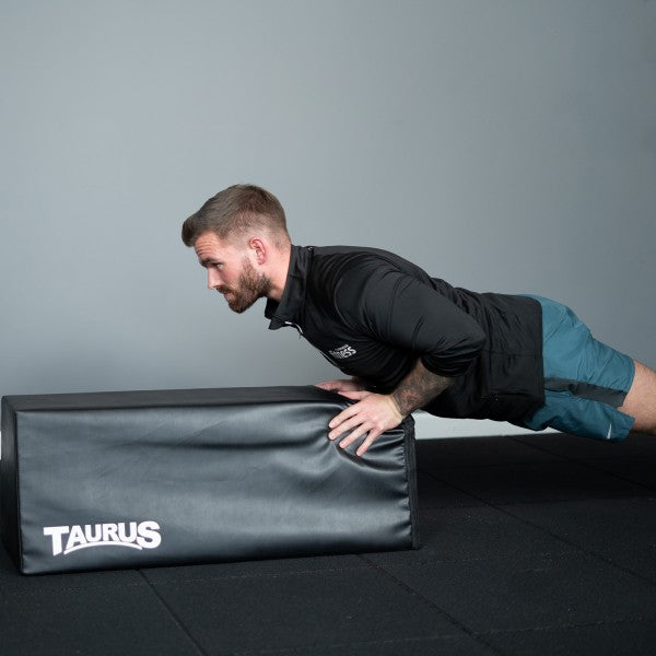 Taurus_Hip_Thrust_Bench_lifestyle_2_1600_1600_600