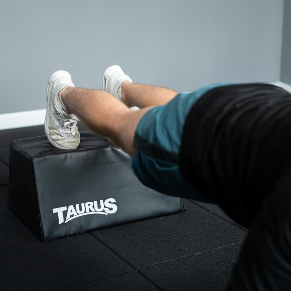 Taurus_Hip_Thrust_Bench_lifestyle_3_1600_1600_600