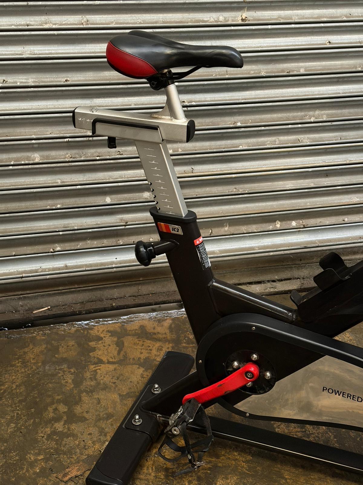 Life Fitness IC2 Spin Bike