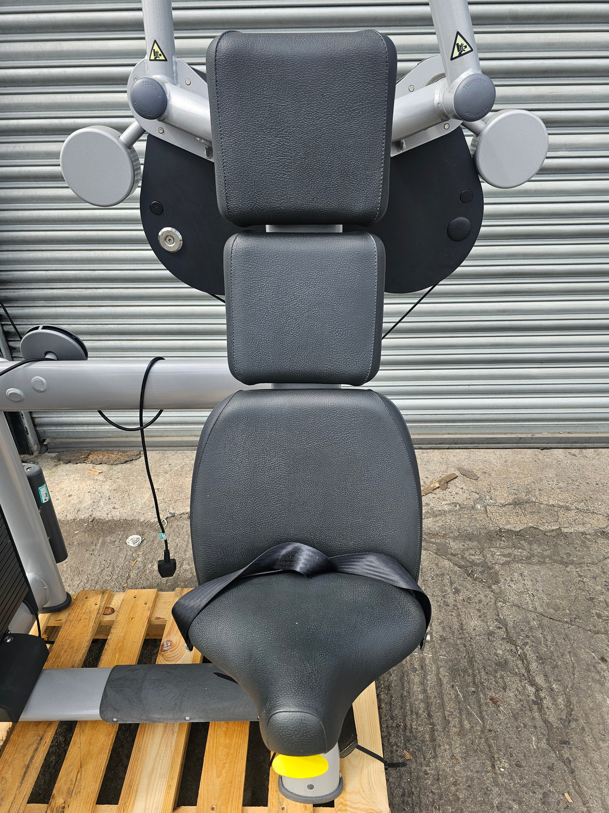 Technogym Selection Line Vertical Traction - Complete Gyms