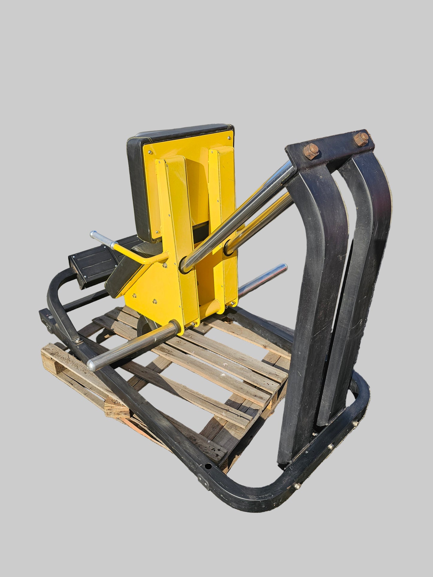 Calf Raises Hack Squat Machine
