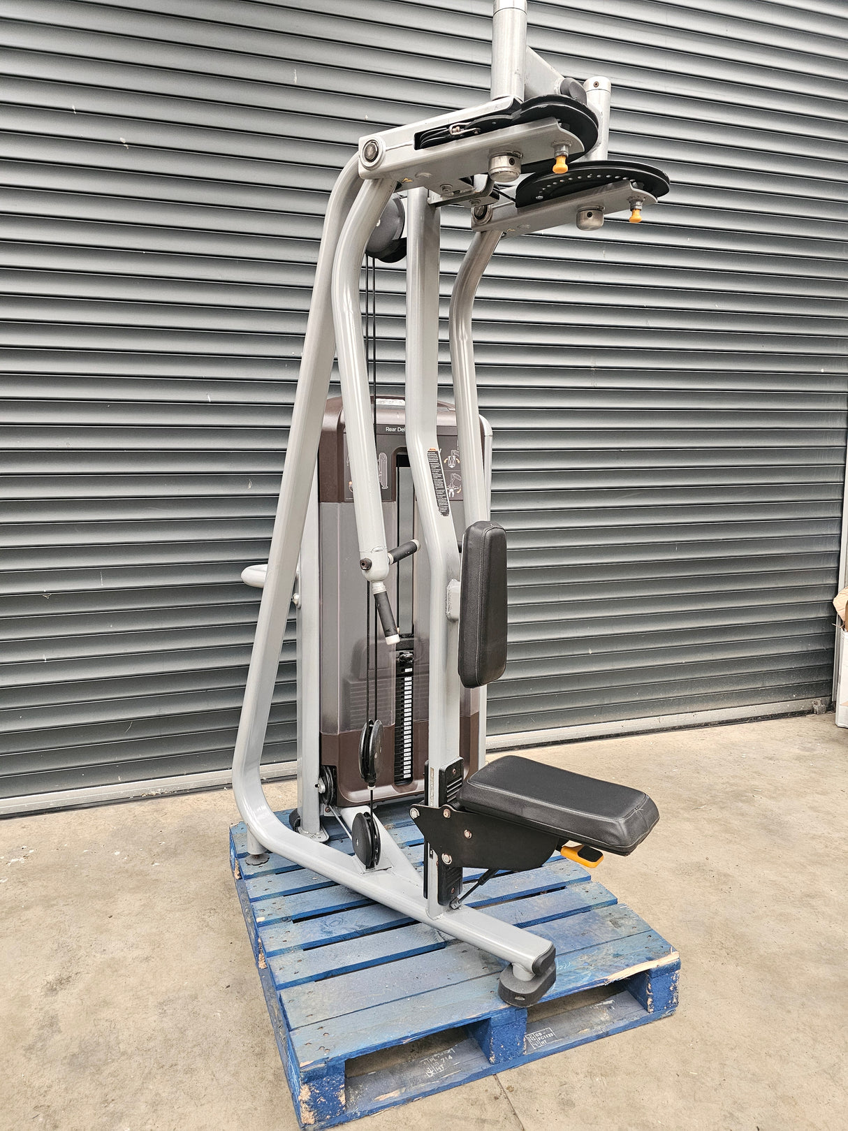Precor Pec Fly/ Rear Delt Discovery Range