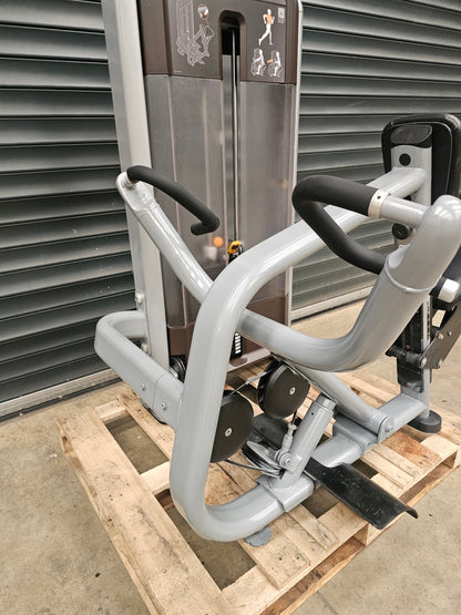 Precor Seated Row Discovery Range