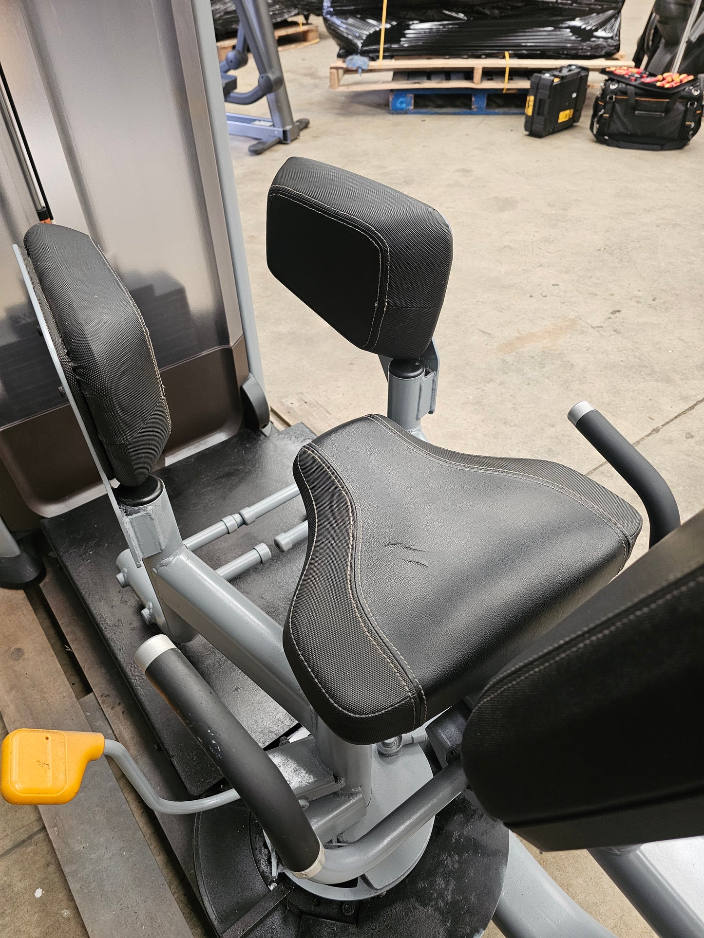 Precor Outer Thigh Discovery Range