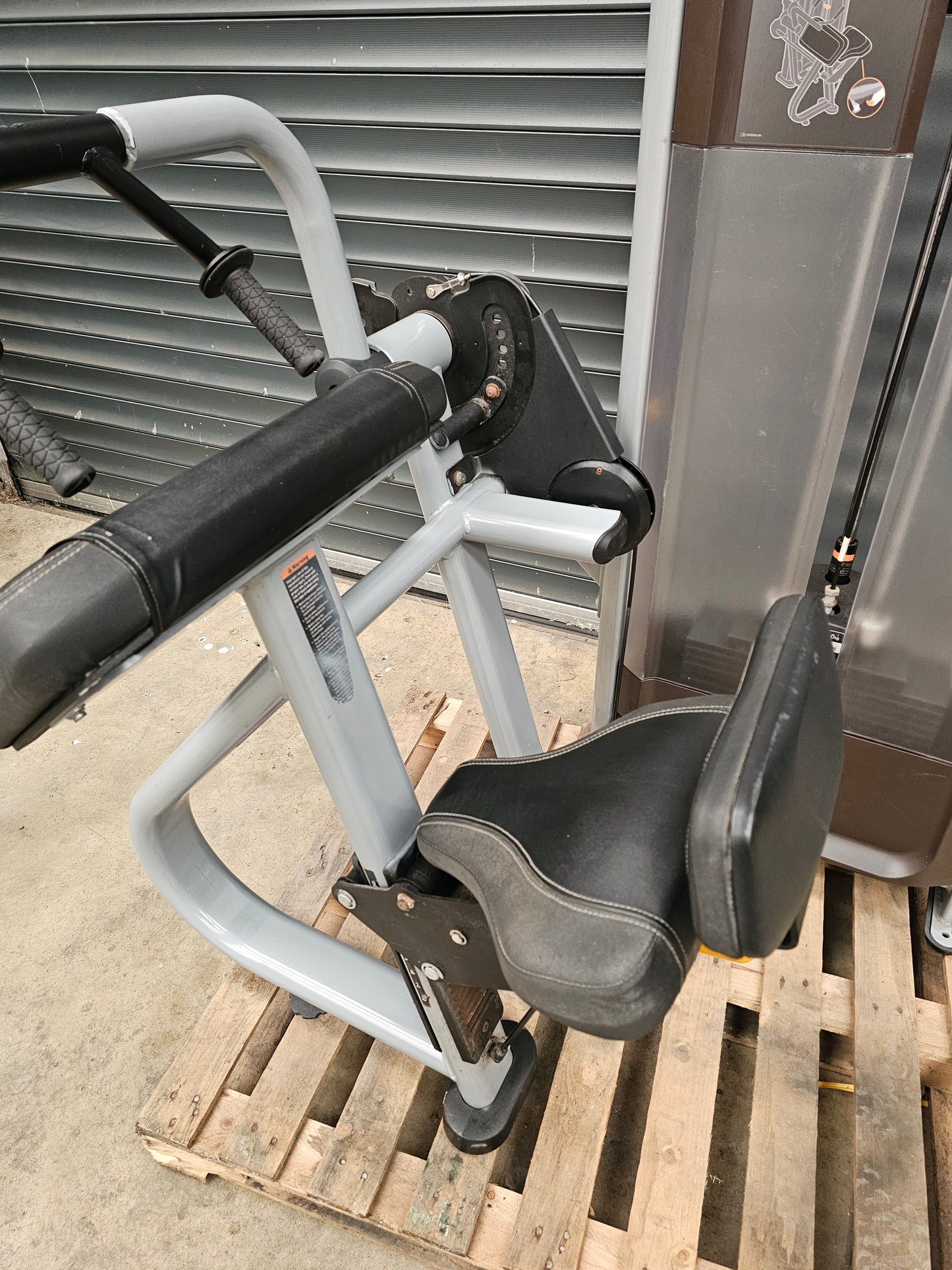 Precor Tricep Extension Discovery Range