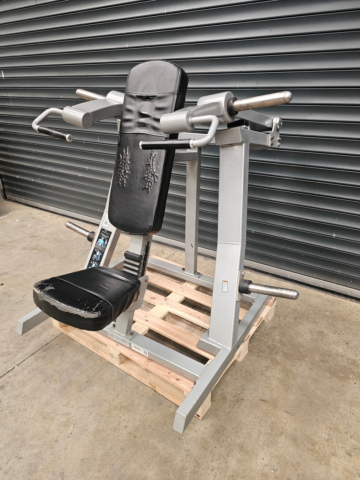 Freemotion Plate Loaded Shoulder Press
