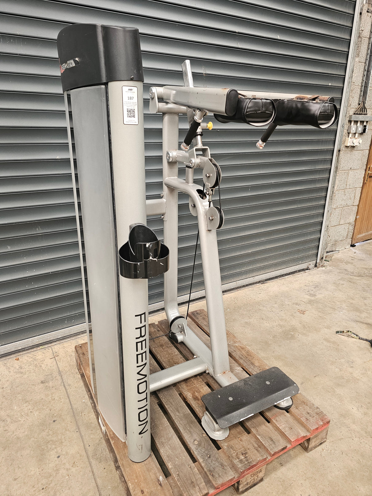 Freemotion Standing Calf Raise