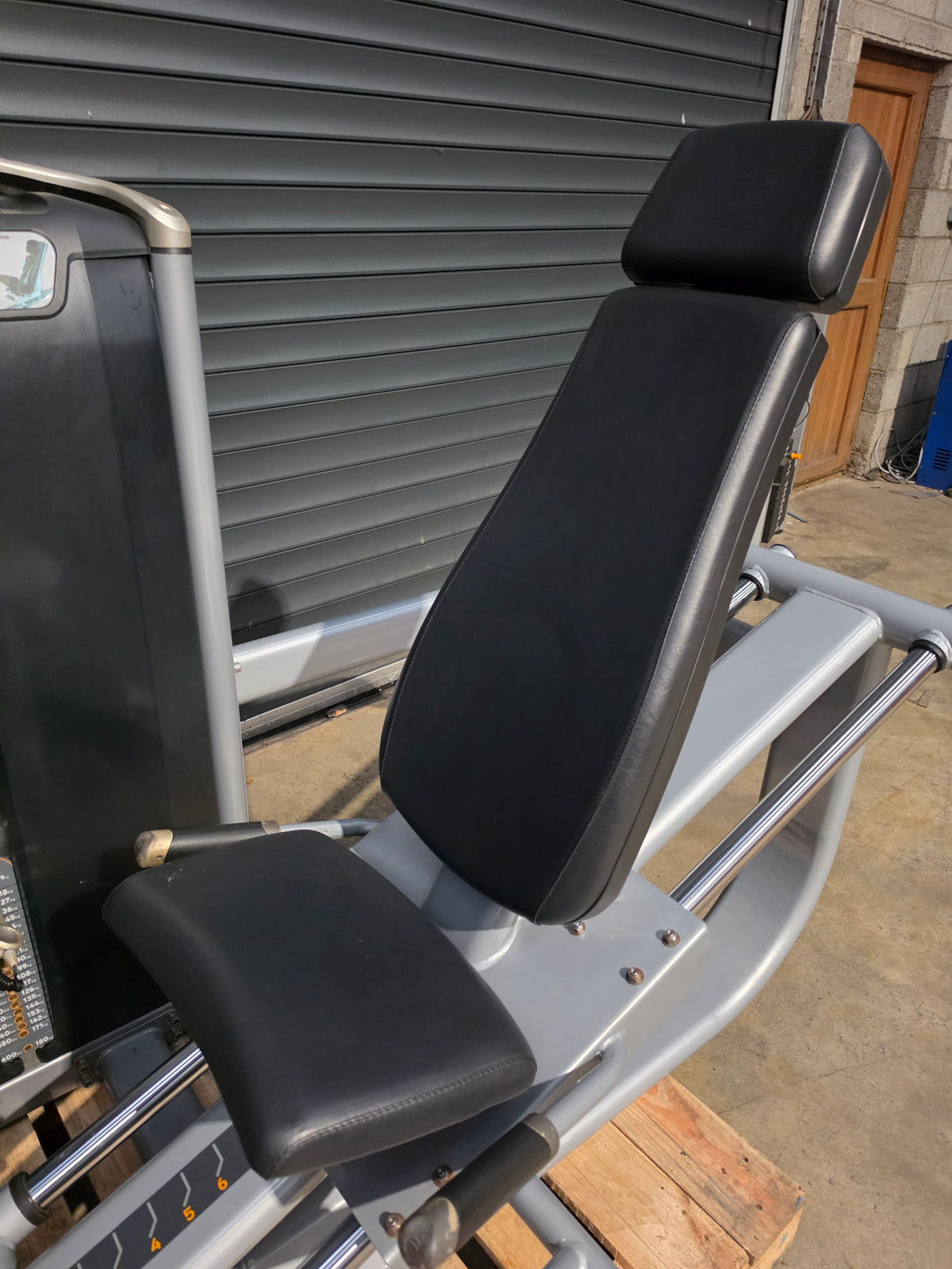 Matrix G7 Leg Press