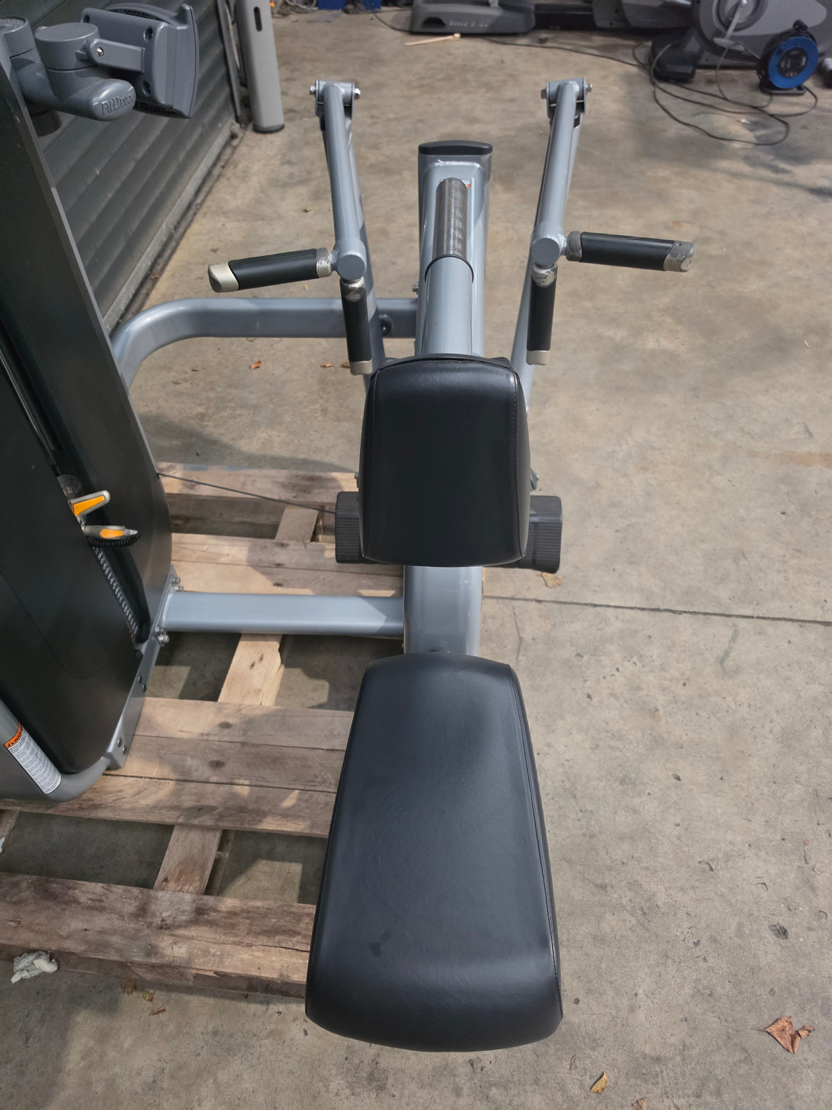 Matrix G7 Diverging Seated Row