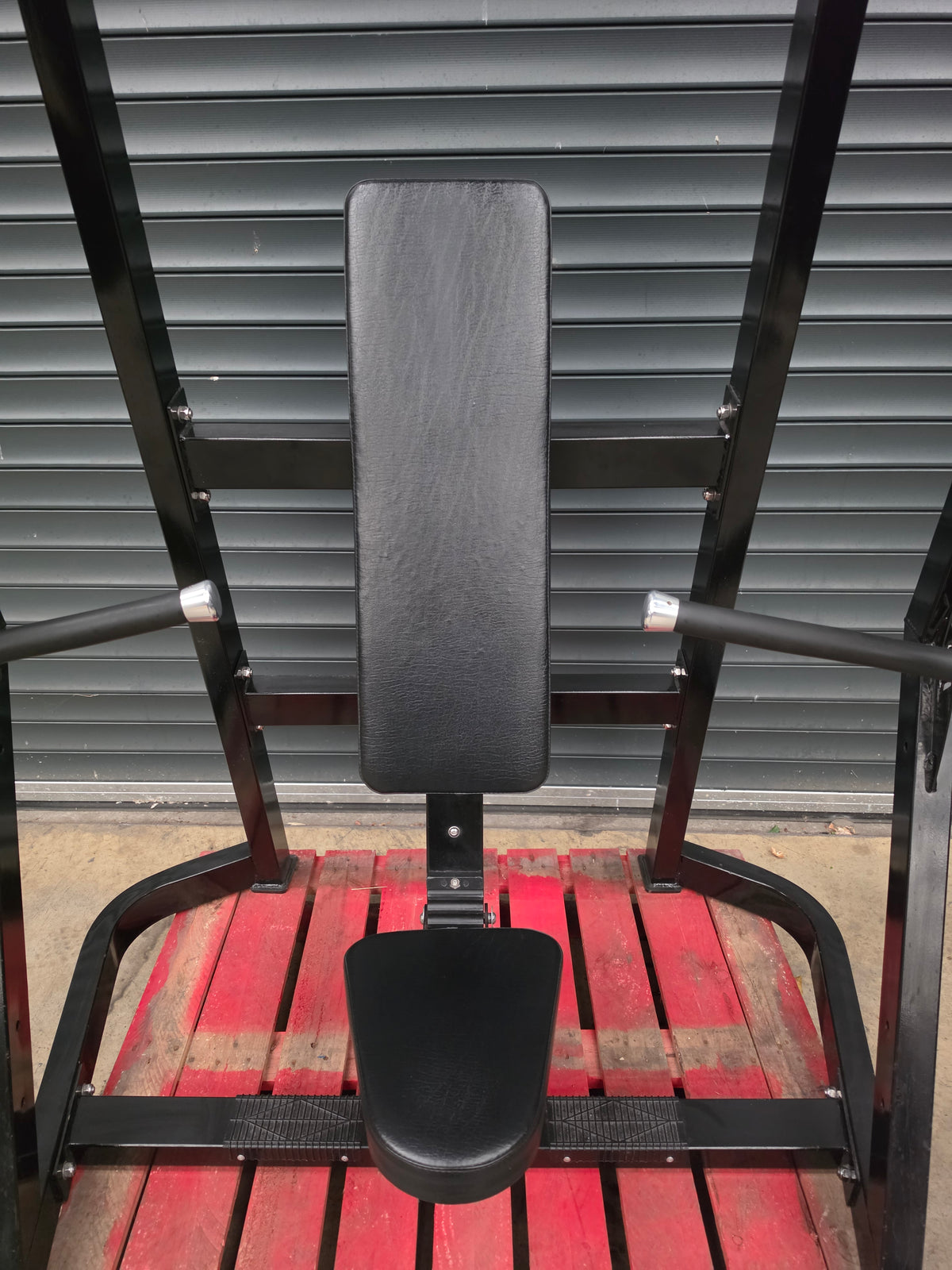 Apollo ISO Lateral Chest Press