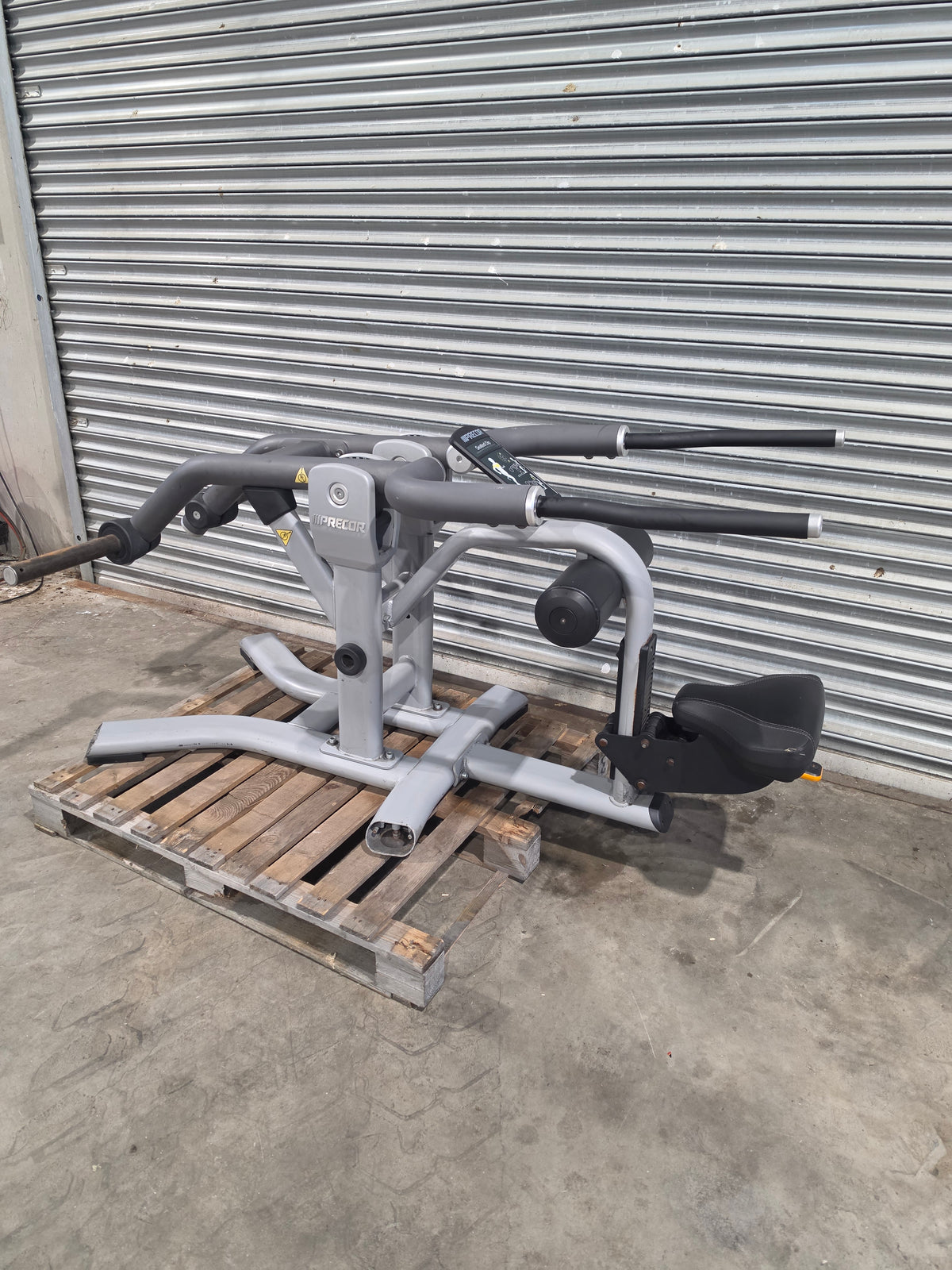Precor Discovery Series Plate Loaded Seated Dip