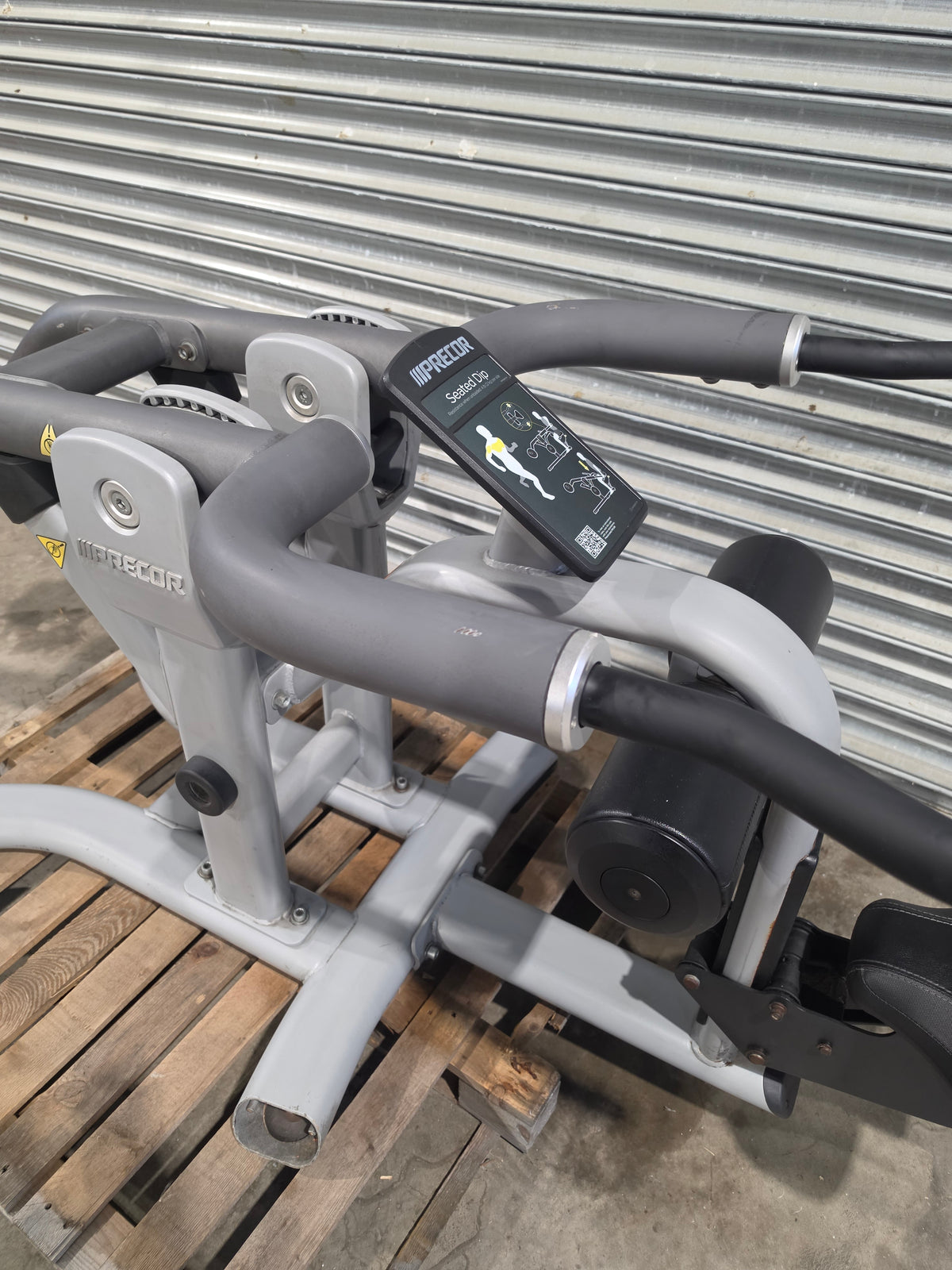 Precor Discovery Series Plate Loaded Seated Dip