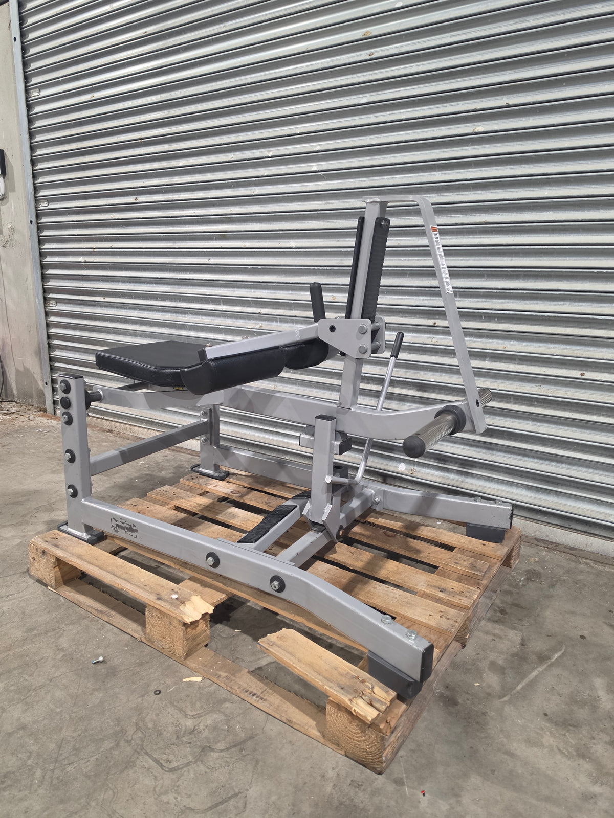 Hammer Strength Plate-Loaded Seated Calf Raise