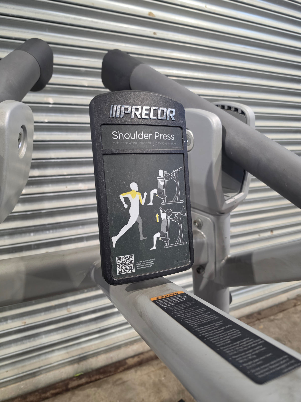 Precor Discovery Series Shoulder Press