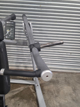 Precor Discovery Series Shoulder Press