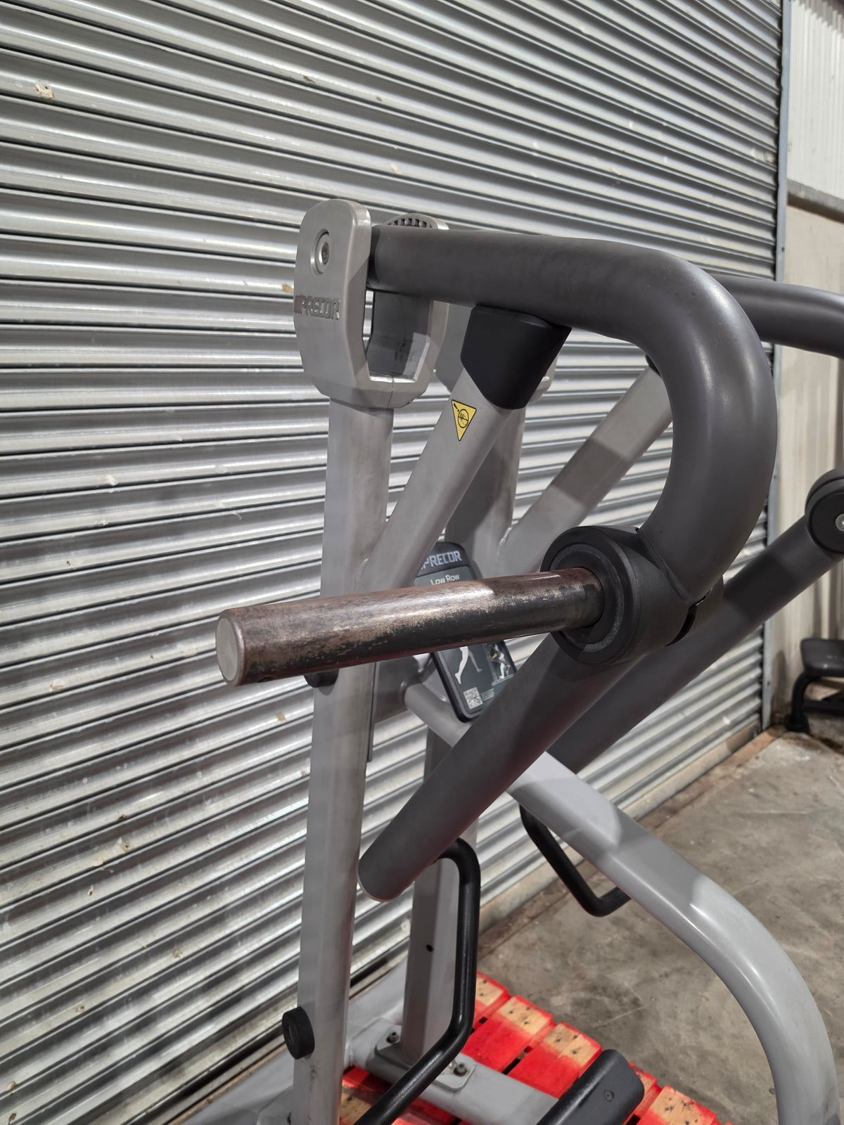 Precor Discovery Series Plate Loaded Low Row