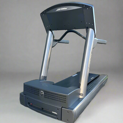 Life Fitness 95Ti Treadmill - Complete Gyms