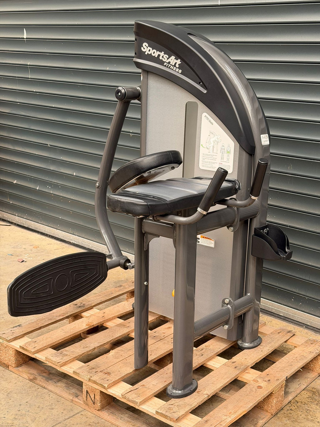 SportsArt Glute Kickback