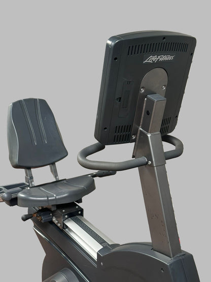 Life Fitness Integrity Recumbent Bike 95 Club Series