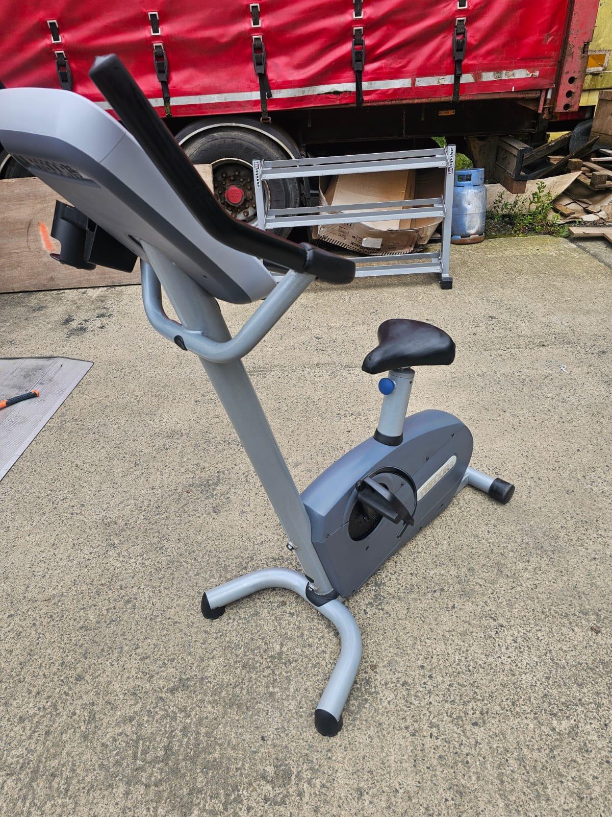 Precor C846 Upright Bike