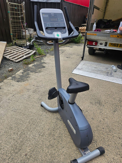 Precor C846 Upright Bike