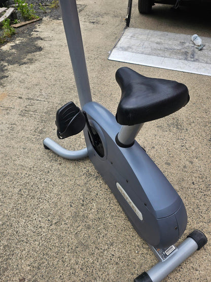 Precor C846 Upright Bike
