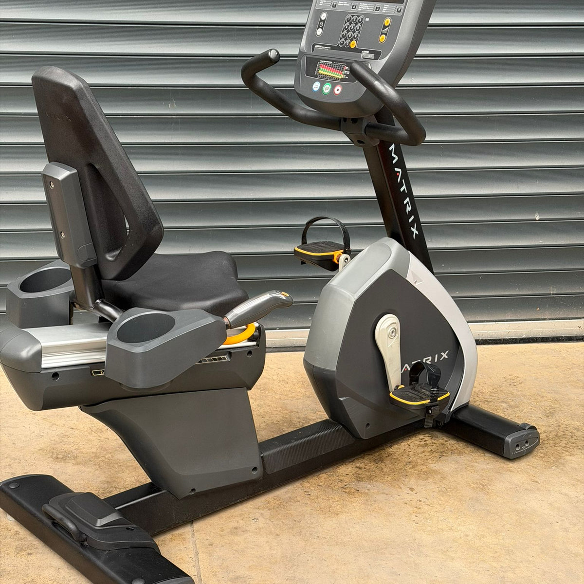 Matrix R3x Recumbent Bike Black Edition – Complete Gyms