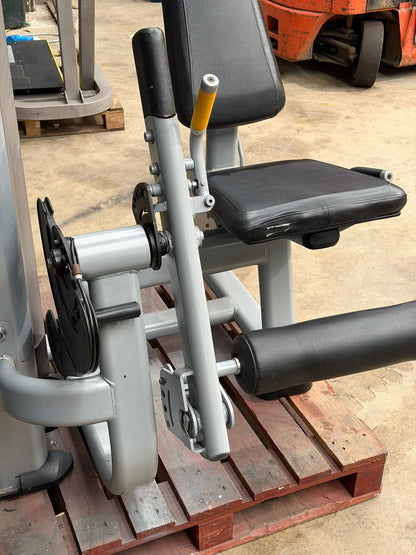 Precor Leg Extension Discovery Range