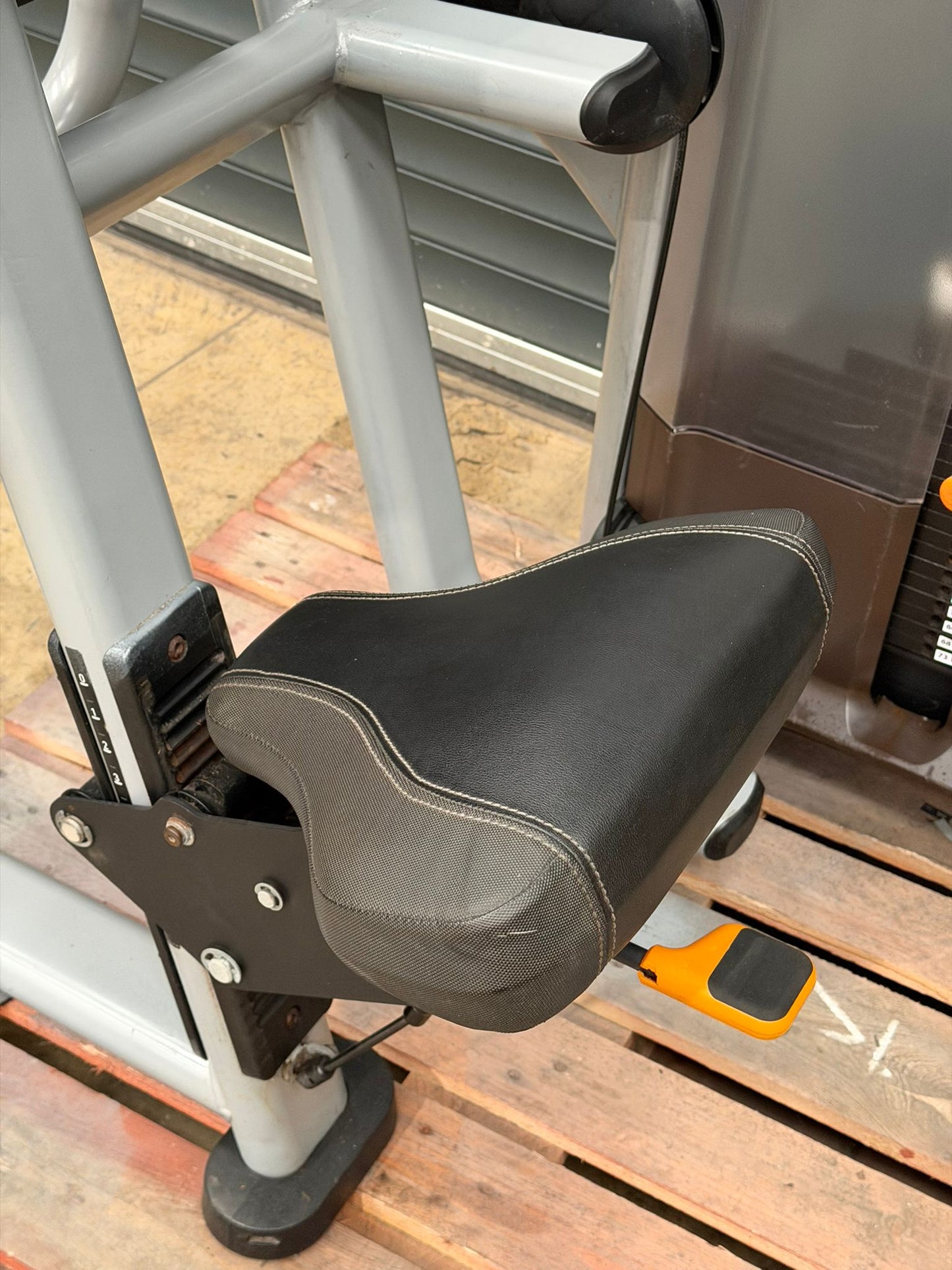 Precor Bicep Curl Discovery Range
