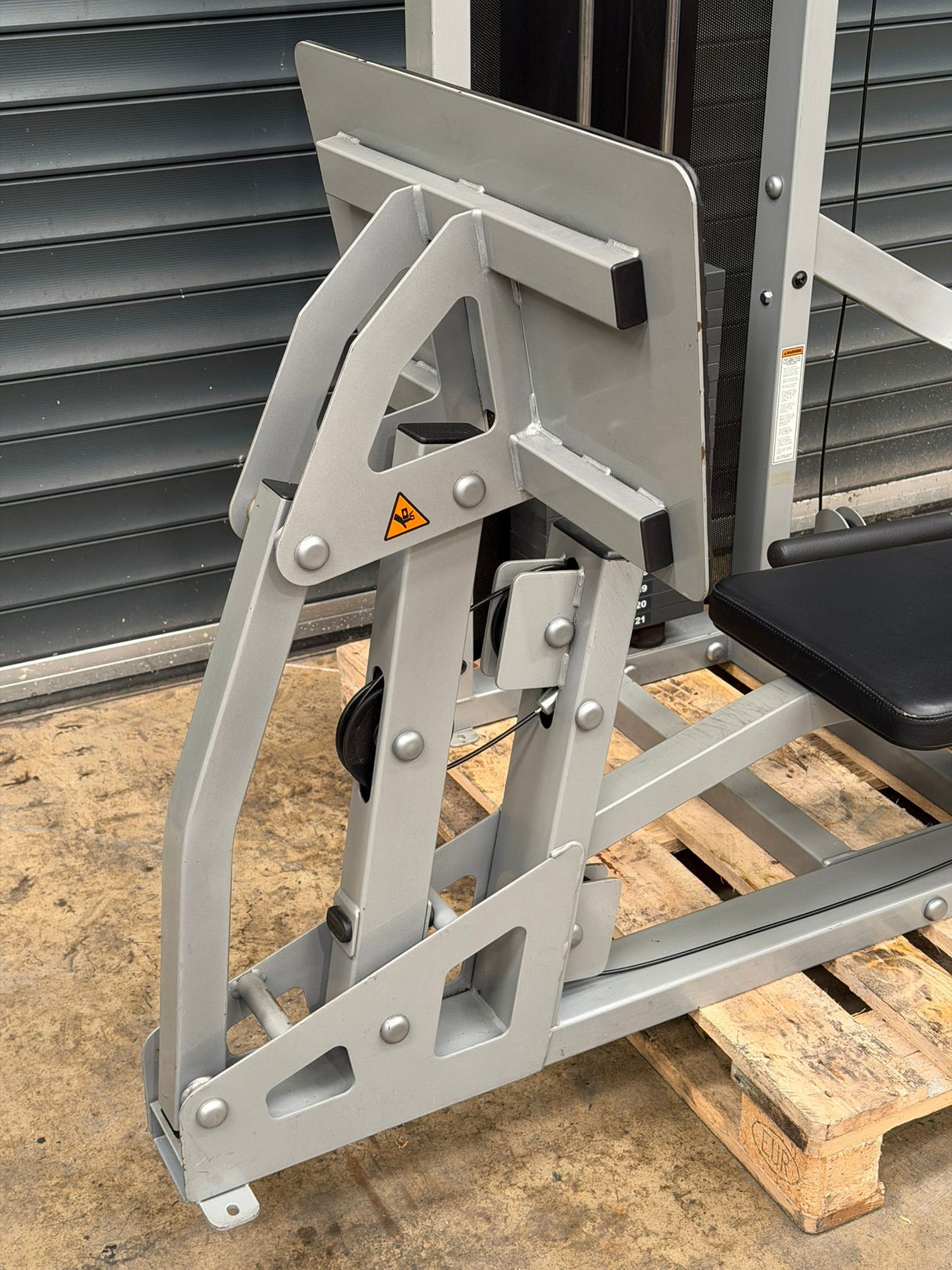Life Fitness FIT Series Leg Press/Calf Raise