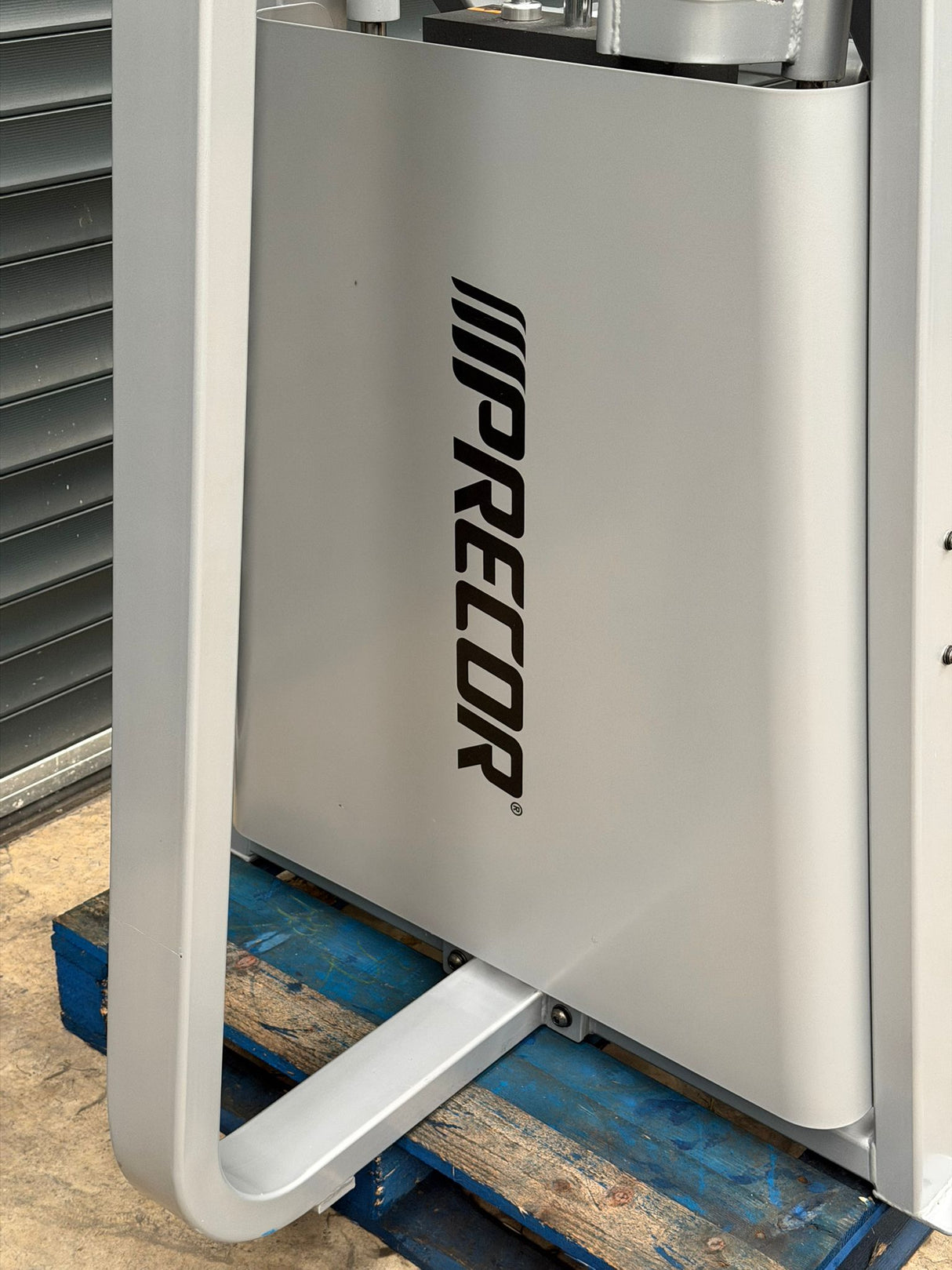 Precor Assisted Chin & Dip